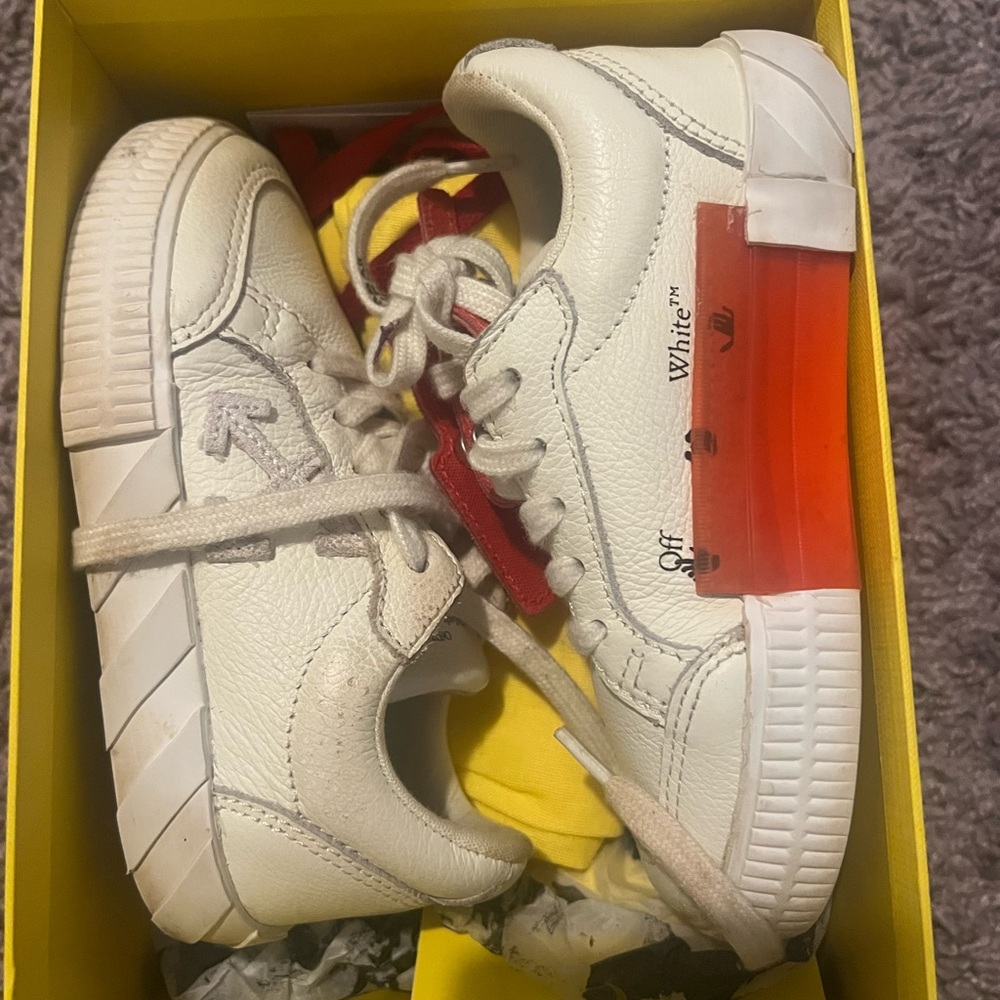 Off-White Kids Cream and Red Sneakers